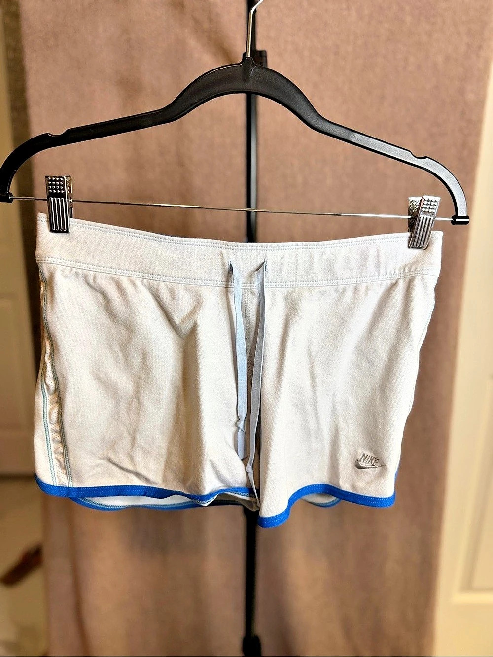 Vintage Nike Women’s Small White Blue Dolphin Running Shorts Made in Taiwan